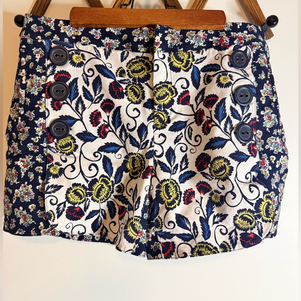 Cartonnier Navy, White, Yellow & Red Floral High-Waist Shorts